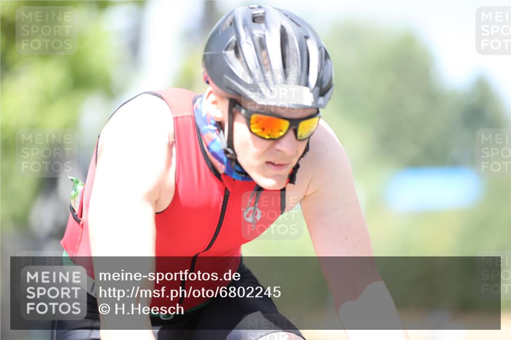 11.08.2024 - GEWOBA Citytriathlon Bremen H.Heesch http://msf.ph/oto/6802245 11.08.2024 12:03:26 Laufen  meine-sportfotos.de