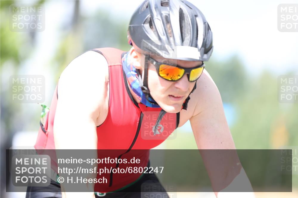 11.08.2024 - GEWOBA Citytriathlon Bremen H.Heesch http://msf.ph/oto/6802247 11.08.2024 12:03:26 Laufen  meine-sportfotos.de