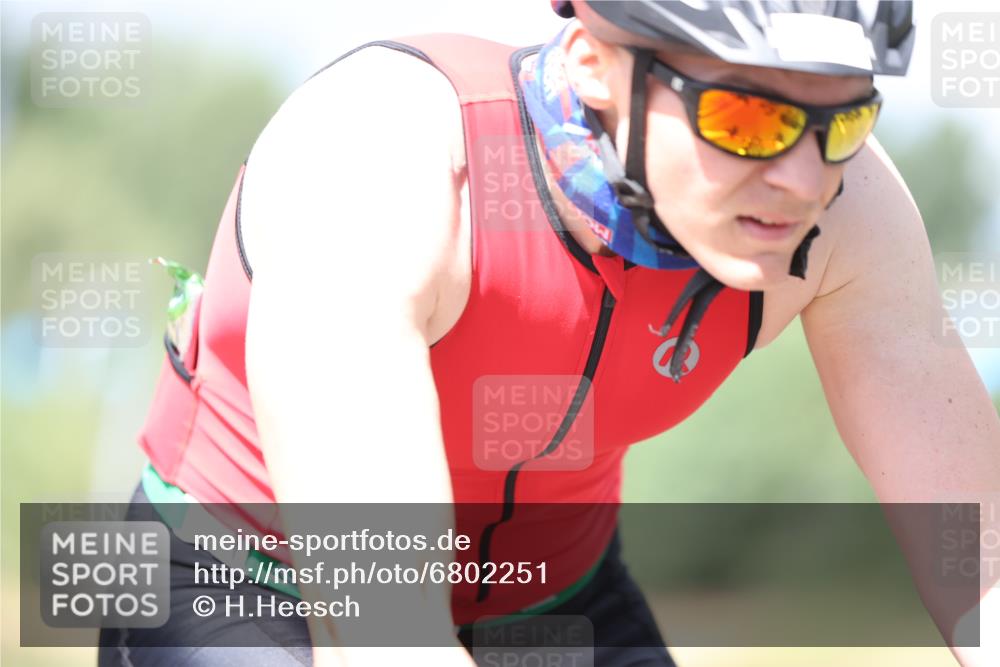 11.08.2024 - GEWOBA Citytriathlon Bremen H.Heesch http://msf.ph/oto/6802251 11.08.2024 12:03:26 Laufen  meine-sportfotos.de