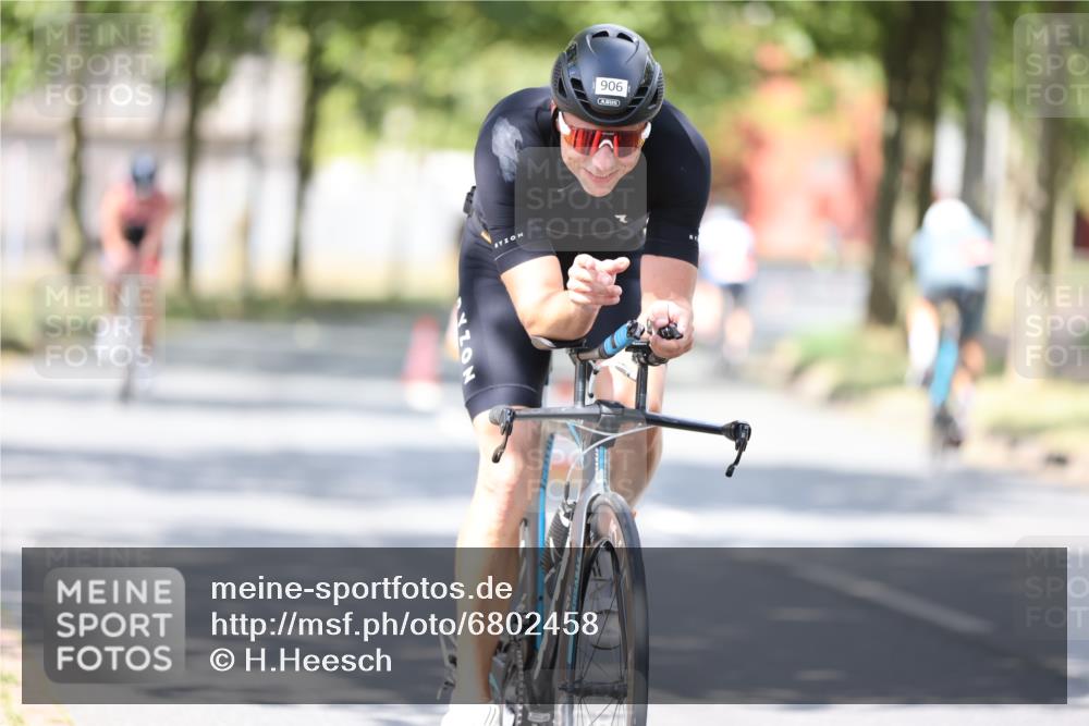 11.08.2024 - GEWOBA Citytriathlon Bremen H.Heesch http://msf.ph/oto/6802458 11.08.2024 12:03:46 Laufen  meine-sportfotos.de
