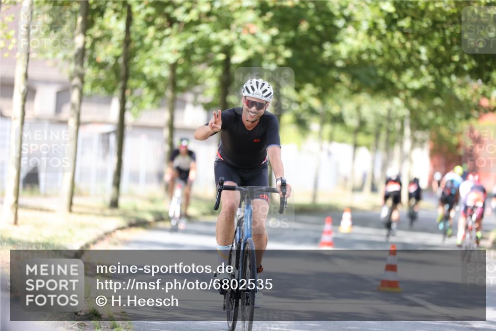 11.08.2024 - GEWOBA Citytriathlon Bremen H.Heesch http://msf.ph/oto/6802535 11.08.2024 12:03:52 Laufen  meine-sportfotos.de
