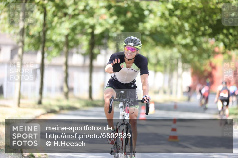 11.08.2024 - GEWOBA Citytriathlon Bremen H.Heesch http://msf.ph/oto/6802589 11.08.2024 12:03:55 Laufen  meine-sportfotos.de