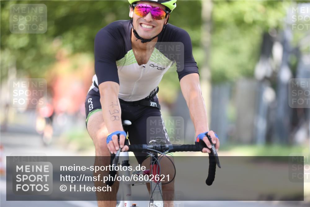 11.08.2024 - GEWOBA Citytriathlon Bremen H.Heesch http://msf.ph/oto/6802621 11.08.2024 12:03:56 Laufen  meine-sportfotos.de