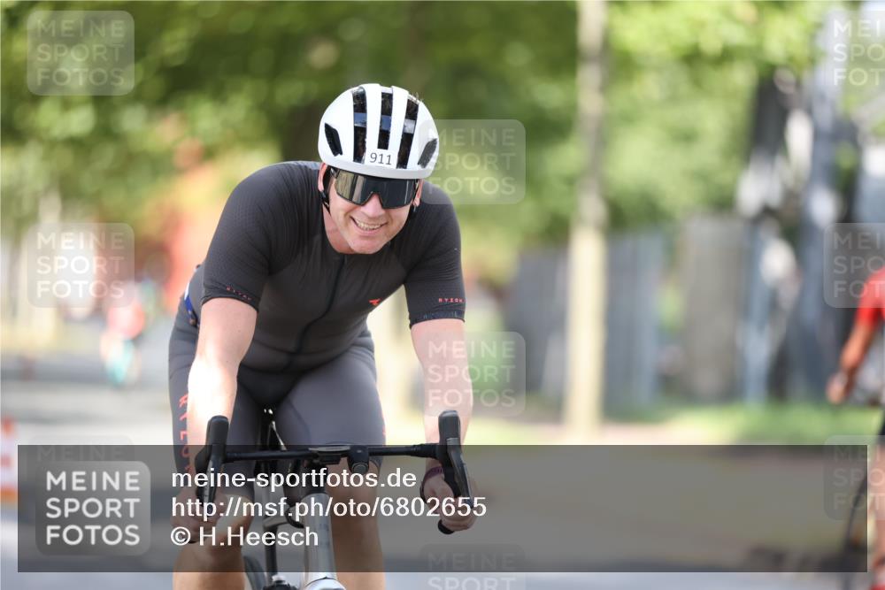 11.08.2024 - GEWOBA Citytriathlon Bremen H.Heesch http://msf.ph/oto/6802655 11.08.2024 12:04:05 Laufen  meine-sportfotos.de