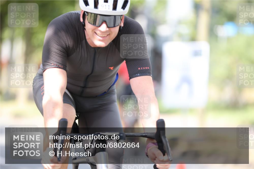 11.08.2024 - GEWOBA Citytriathlon Bremen H.Heesch http://msf.ph/oto/6802664 11.08.2024 12:04:05 Laufen  meine-sportfotos.de