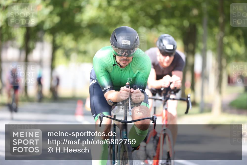 11.08.2024 - GEWOBA Citytriathlon Bremen H.Heesch http://msf.ph/oto/6802759 11.08.2024 12:04:17 Laufen  meine-sportfotos.de