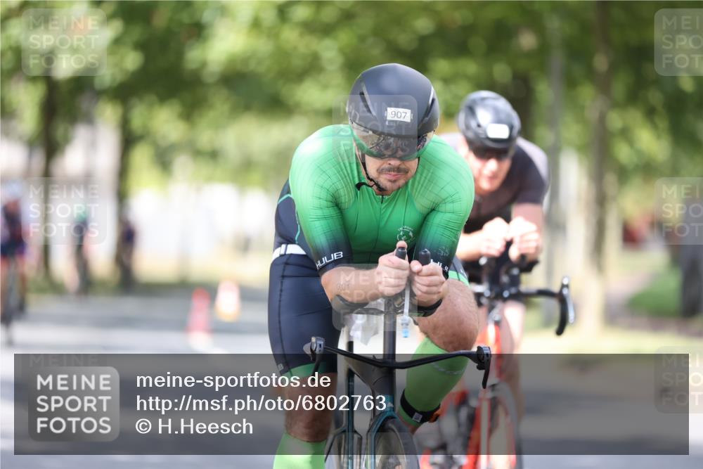 11.08.2024 - GEWOBA Citytriathlon Bremen H.Heesch http://msf.ph/oto/6802763 11.08.2024 12:04:18 Laufen  meine-sportfotos.de