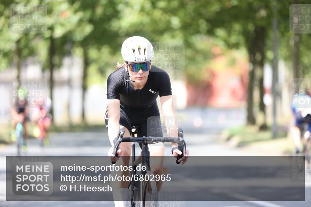 11.08.2024 - GEWOBA Citytriathlon Bremen H.Heesch http://msf.ph/oto/6802965 11.08.2024 12:04:37 Laufen  meine-sportfotos.de