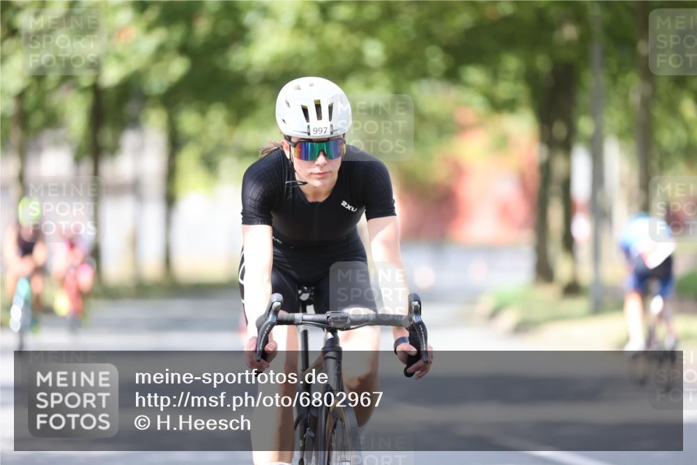 11.08.2024 - GEWOBA Citytriathlon Bremen H.Heesch http://msf.ph/oto/6802967 11.08.2024 12:04:37 Laufen  meine-sportfotos.de