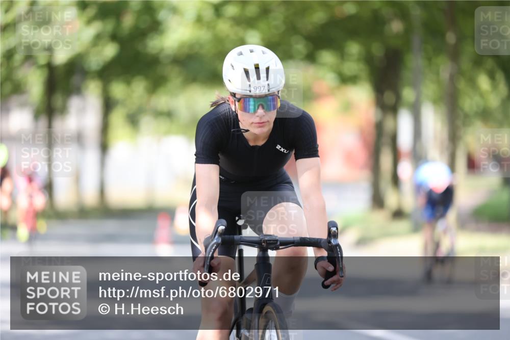 11.08.2024 - GEWOBA Citytriathlon Bremen H.Heesch http://msf.ph/oto/6802971 11.08.2024 12:04:37 Laufen  meine-sportfotos.de