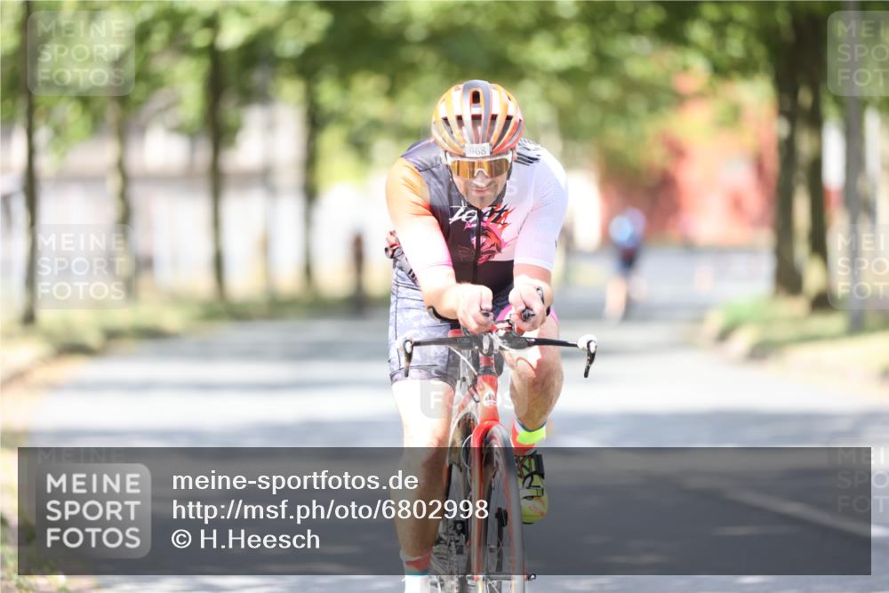 11.08.2024 - GEWOBA Citytriathlon Bremen H.Heesch http://msf.ph/oto/6802998 11.08.2024 12:04:40 Laufen  meine-sportfotos.de