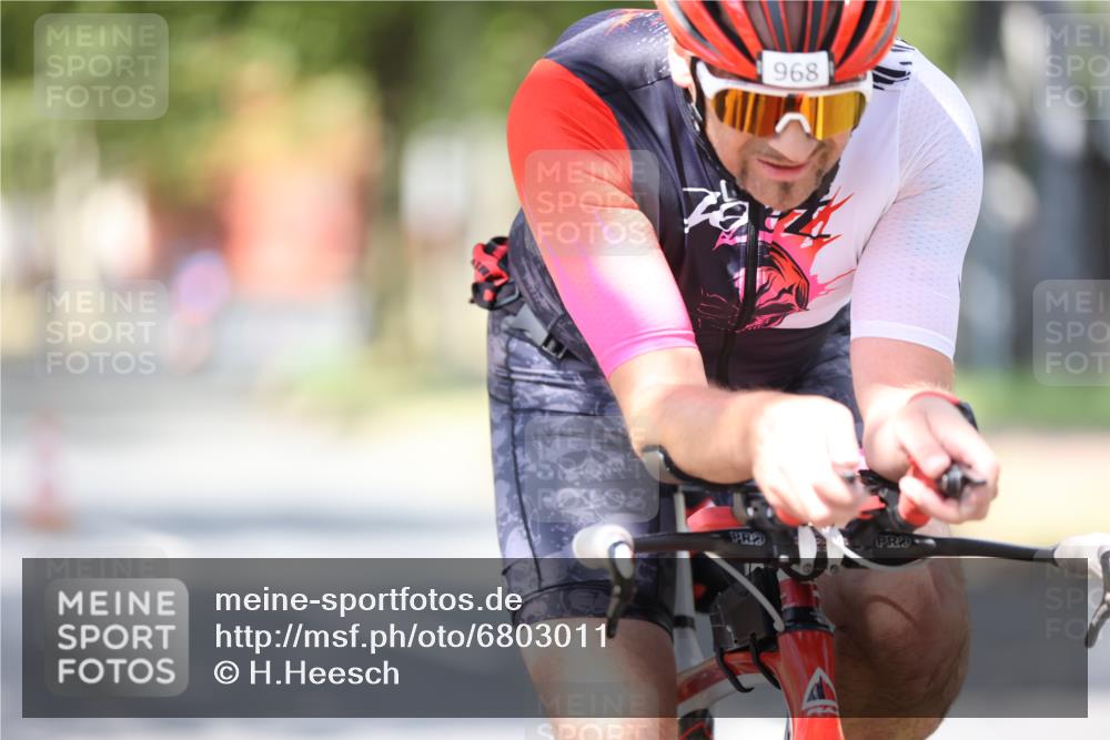 11.08.2024 - GEWOBA Citytriathlon Bremen H.Heesch http://msf.ph/oto/6803011 11.08.2024 12:04:41 Laufen  meine-sportfotos.de