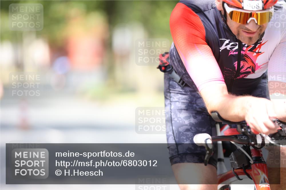 11.08.2024 - GEWOBA Citytriathlon Bremen H.Heesch http://msf.ph/oto/6803012 11.08.2024 12:04:41 Laufen  meine-sportfotos.de