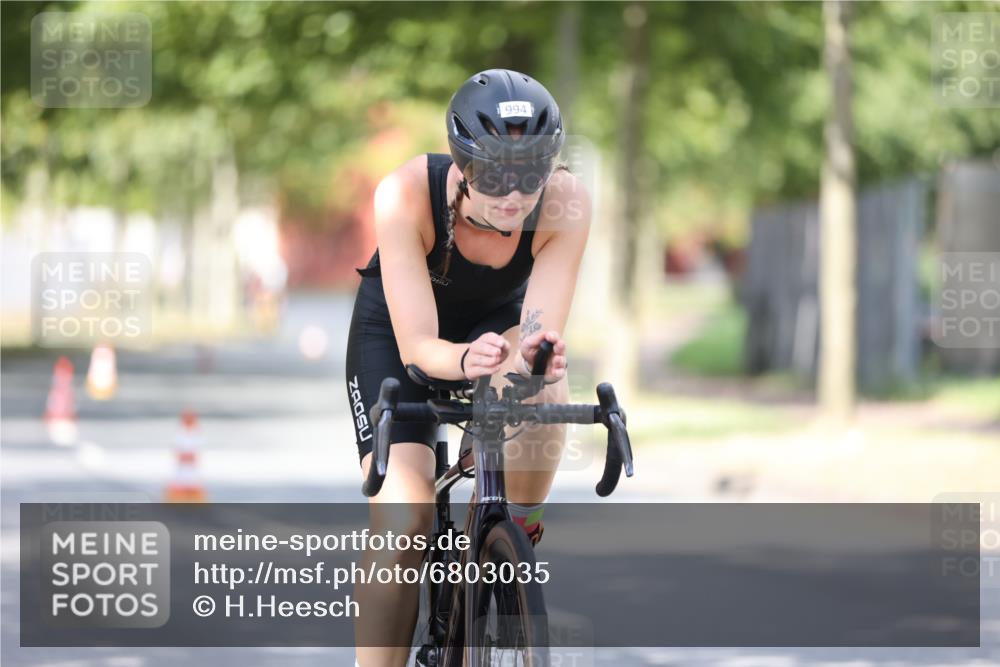 11.08.2024 - GEWOBA Citytriathlon Bremen H.Heesch http://msf.ph/oto/6803035 11.08.2024 12:04:47 Laufen  meine-sportfotos.de
