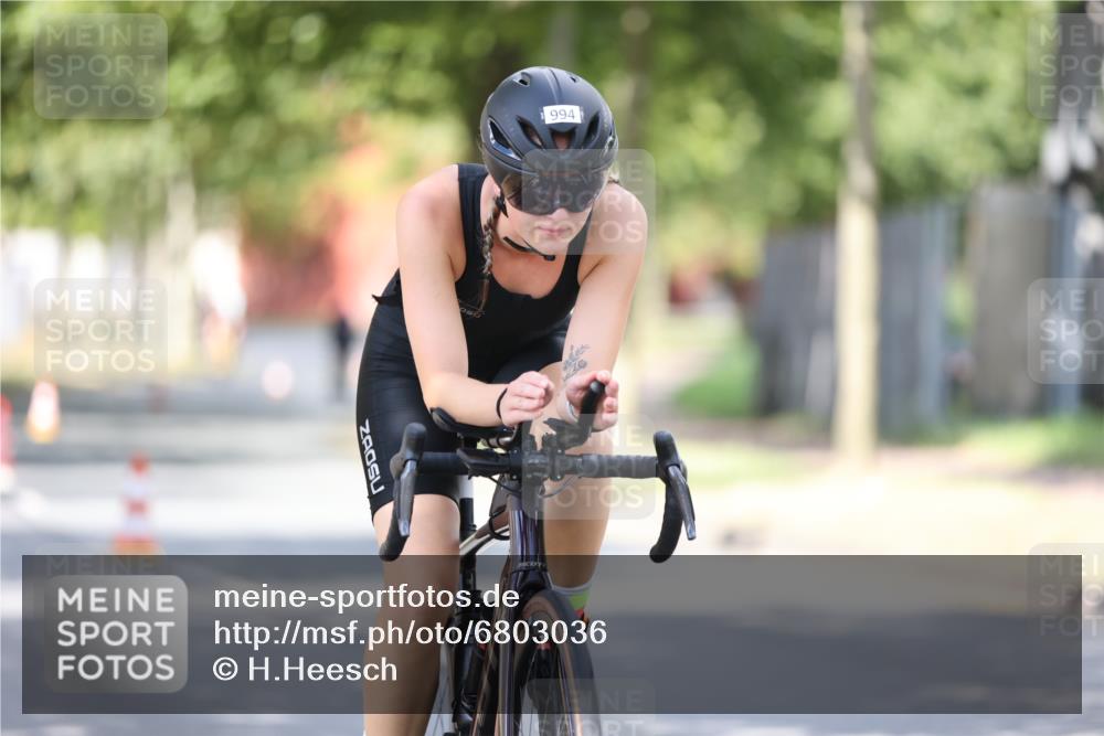 11.08.2024 - GEWOBA Citytriathlon Bremen H.Heesch http://msf.ph/oto/6803036 11.08.2024 12:04:47 Laufen  meine-sportfotos.de