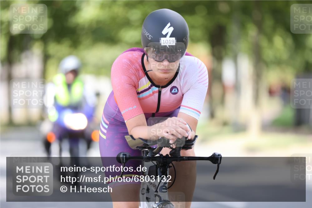 11.08.2024 - GEWOBA Citytriathlon Bremen H.Heesch http://msf.ph/oto/6803132 11.08.2024 12:05:03 Laufen  meine-sportfotos.de