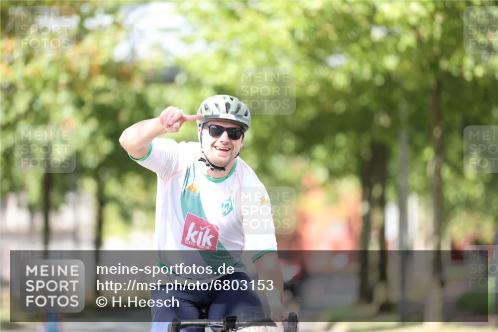 11.08.2024 - GEWOBA Citytriathlon Bremen H.Heesch http://msf.ph/oto/6803153 11.08.2024 12:05:12 Laufen  meine-sportfotos.de