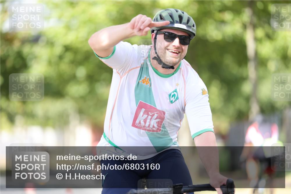 11.08.2024 - GEWOBA Citytriathlon Bremen H.Heesch http://msf.ph/oto/6803160 11.08.2024 12:05:13 Laufen  meine-sportfotos.de