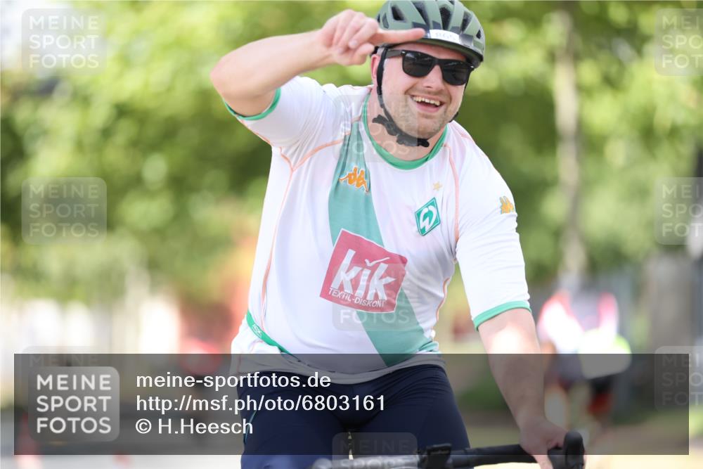 11.08.2024 - GEWOBA Citytriathlon Bremen H.Heesch http://msf.ph/oto/6803161 11.08.2024 12:05:13 Laufen  meine-sportfotos.de