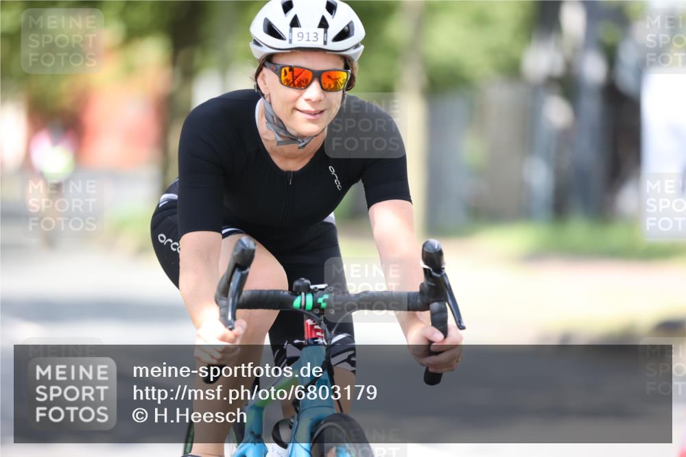 11.08.2024 - GEWOBA Citytriathlon Bremen H.Heesch http://msf.ph/oto/6803179 11.08.2024 12:05:16 Laufen  meine-sportfotos.de