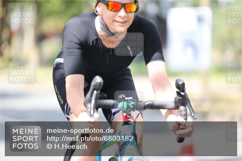 11.08.2024 - GEWOBA Citytriathlon Bremen H.Heesch http://msf.ph/oto/6803182 11.08.2024 12:05:16 Laufen  meine-sportfotos.de
