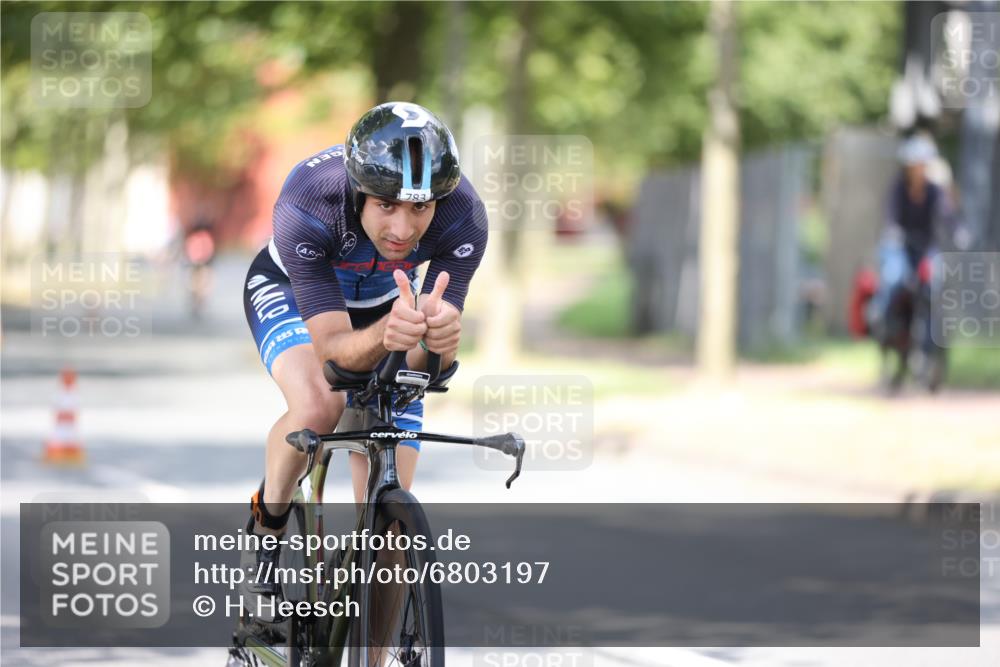 11.08.2024 - GEWOBA Citytriathlon Bremen H.Heesch http://msf.ph/oto/6803197 11.08.2024 12:05:20 Laufen  meine-sportfotos.de