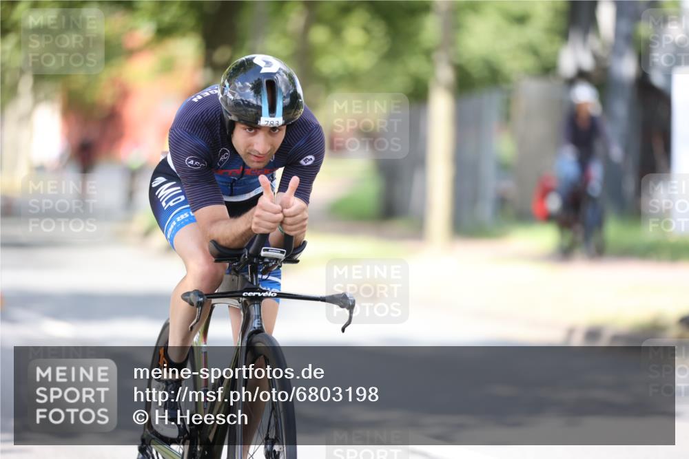 11.08.2024 - GEWOBA Citytriathlon Bremen H.Heesch http://msf.ph/oto/6803198 11.08.2024 12:05:20 Laufen  meine-sportfotos.de