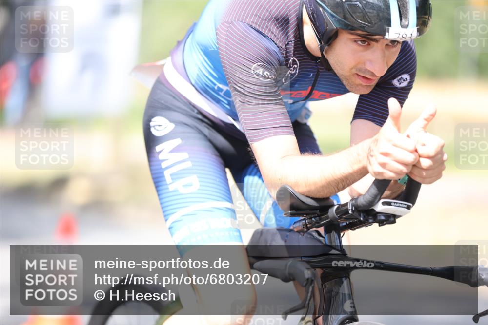 11.08.2024 - GEWOBA Citytriathlon Bremen H.Heesch http://msf.ph/oto/6803207 11.08.2024 12:05:21 Laufen  meine-sportfotos.de