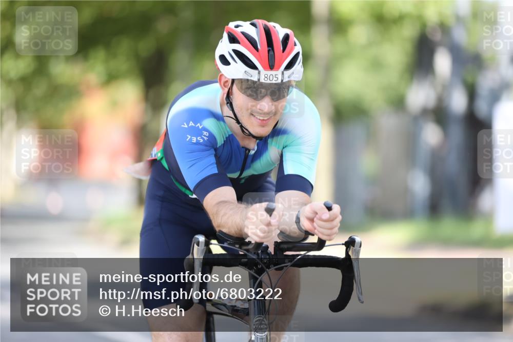 11.08.2024 - GEWOBA Citytriathlon Bremen H.Heesch http://msf.ph/oto/6803222 11.08.2024 12:05:32 Laufen  meine-sportfotos.de
