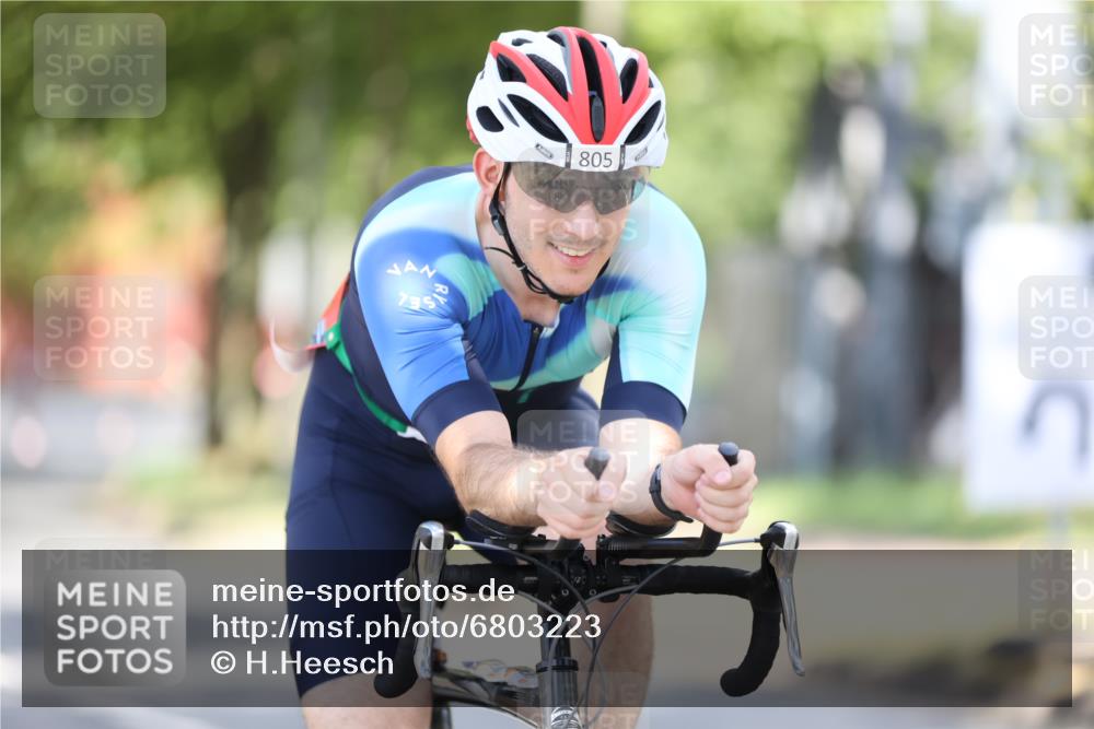 11.08.2024 - GEWOBA Citytriathlon Bremen H.Heesch http://msf.ph/oto/6803223 11.08.2024 12:05:32 Laufen  meine-sportfotos.de
