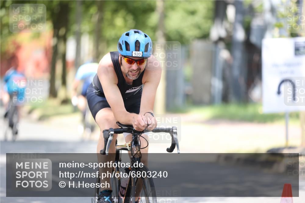 11.08.2024 - GEWOBA Citytriathlon Bremen H.Heesch http://msf.ph/oto/6803240 11.08.2024 12:05:38 Laufen  meine-sportfotos.de