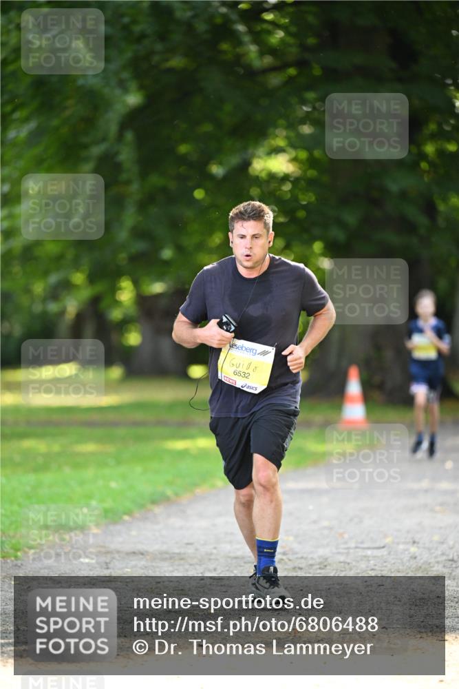 25.08.2024 - 20. Blankeneser Heldenlauf Dr. Thomas Lammeyer http://msf.ph/oto/6806488 25.08.2024 10:13:20 Laufen 6532 meine-sportfotos.de