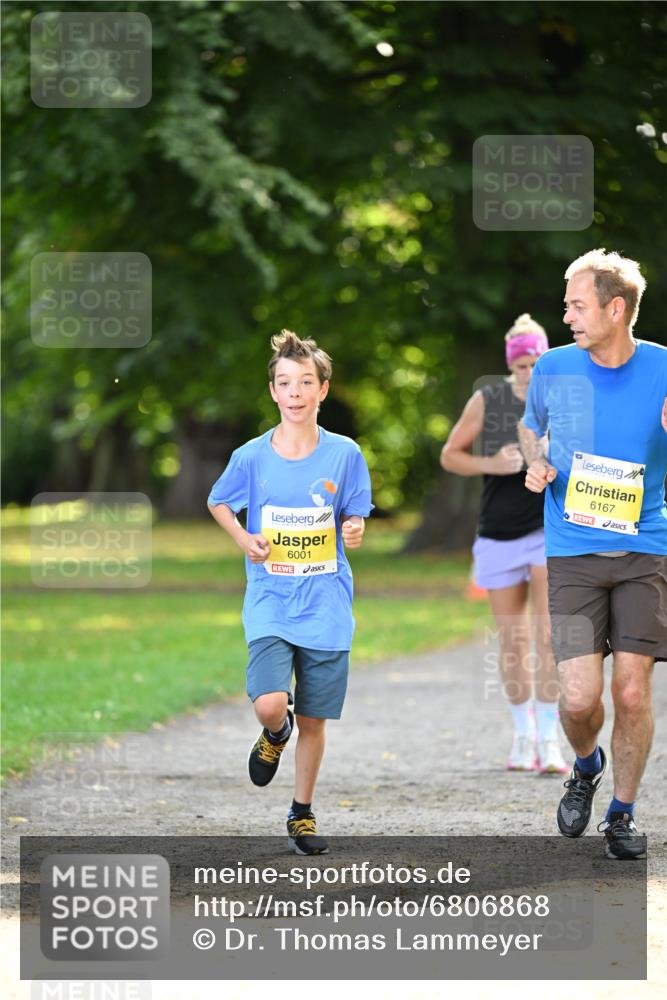 25.08.2024 - 20. Blankeneser Heldenlauf Dr. Thomas Lammeyer http://msf.ph/oto/6806868 25.08.2024 10:15:17 Laufen 6001, 6167 meine-sportfotos.de