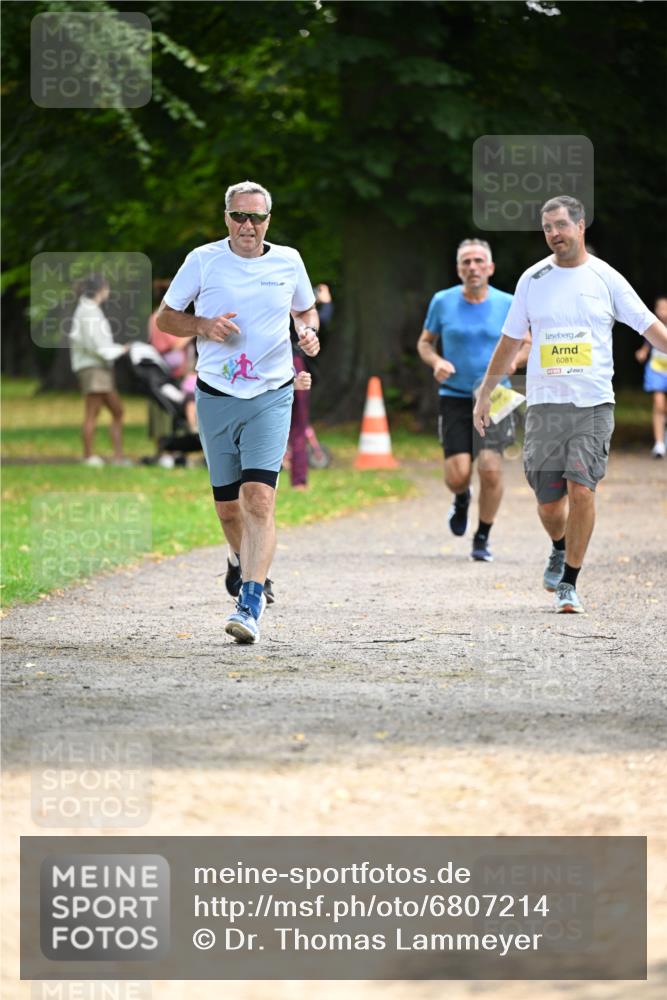 25.08.2024 - 20. Blankeneser Heldenlauf Dr. Thomas Lammeyer http://msf.ph/oto/6807214 25.08.2024 10:16:53 Laufen 6081 meine-sportfotos.de
