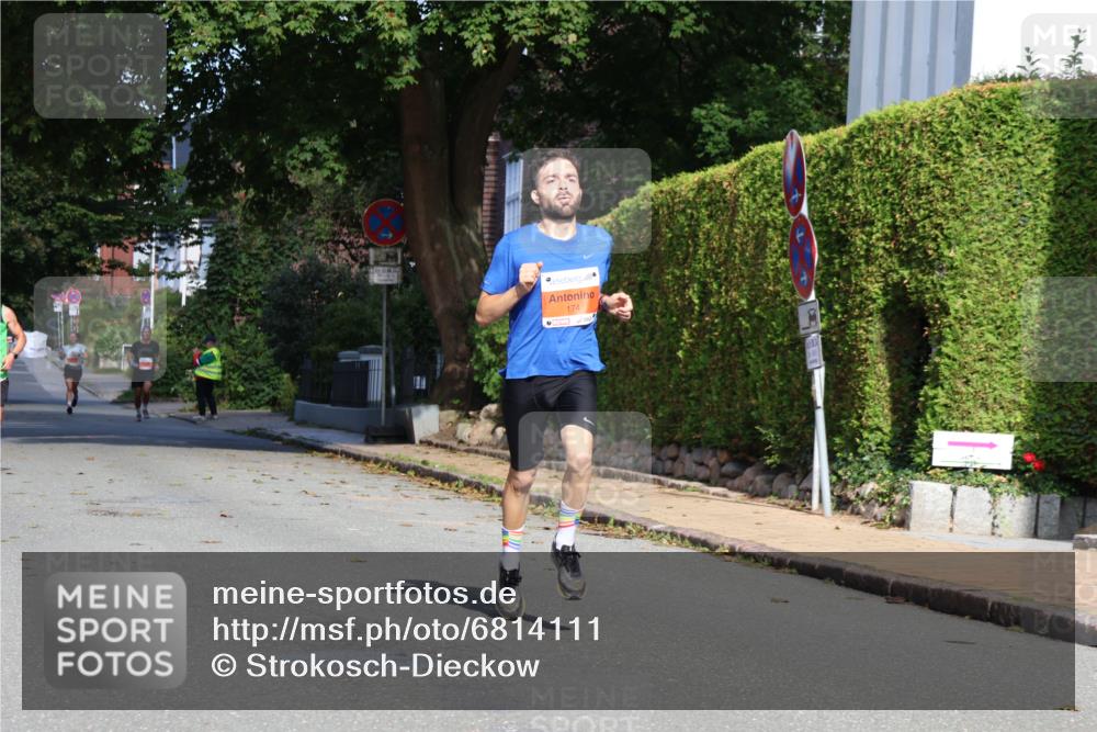 25.08.2024 - 20. Blankeneser Heldenlauf Strokosch-Dieckow http://msf.ph/oto/6814111 25.08.2024 09:35:53 Ziel 174, 210 meine-sportfotos.de