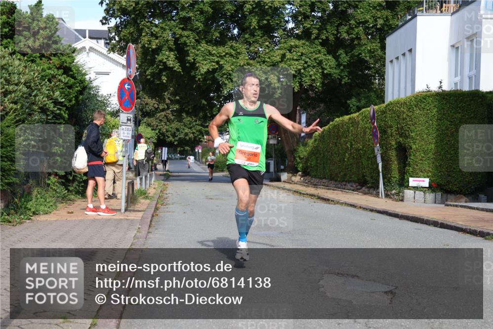 25.08.2024 - 20. Blankeneser Heldenlauf Strokosch-Dieckow http://msf.ph/oto/6814138 25.08.2024 09:35:59 Ziel 210, 214, 215 meine-sportfotos.de