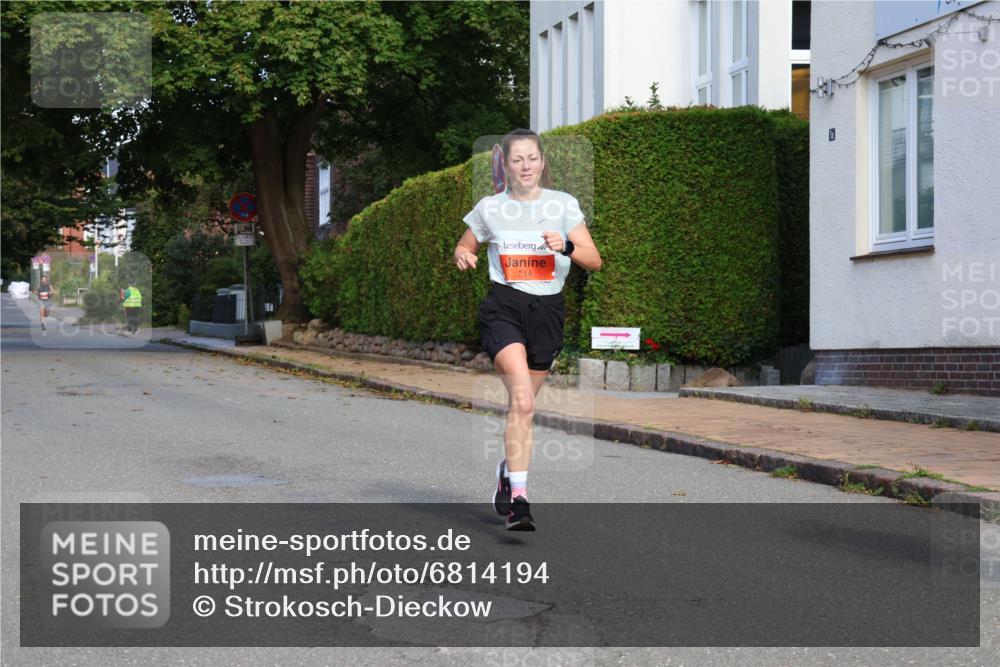 25.08.2024 - 20. Blankeneser Heldenlauf Strokosch-Dieckow http://msf.ph/oto/6814194 25.08.2024 09:36:08 Ziel 214, 215 meine-sportfotos.de