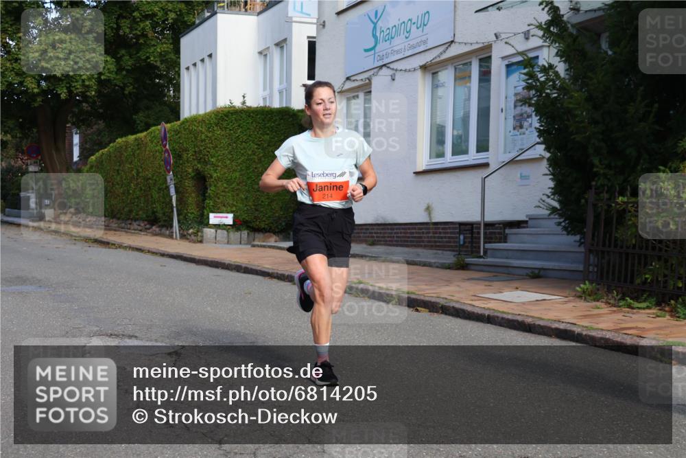 25.08.2024 - 20. Blankeneser Heldenlauf Strokosch-Dieckow http://msf.ph/oto/6814205 25.08.2024 09:36:09 Ziel 214, 215 meine-sportfotos.de