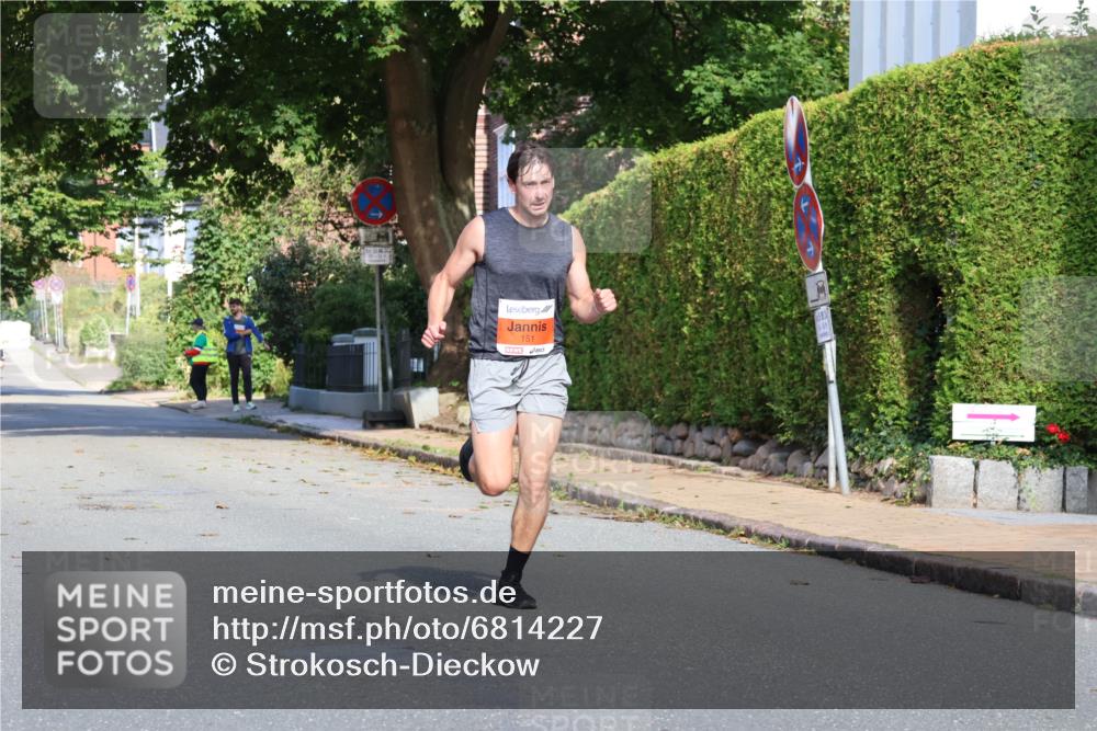 25.08.2024 - 20. Blankeneser Heldenlauf Strokosch-Dieckow http://msf.ph/oto/6814227 25.08.2024 09:36:20 Ziel 151 meine-sportfotos.de