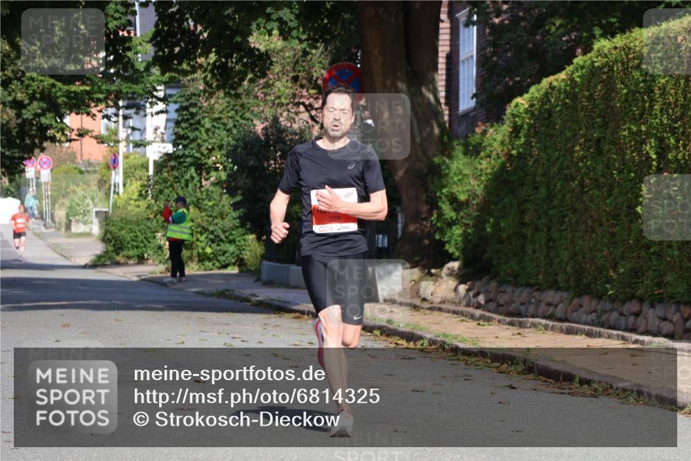 25.08.2024 - 20. Blankeneser Heldenlauf Strokosch-Dieckow http://msf.ph/oto/6814325 25.08.2024 09:37:01 Ziel 228 meine-sportfotos.de
