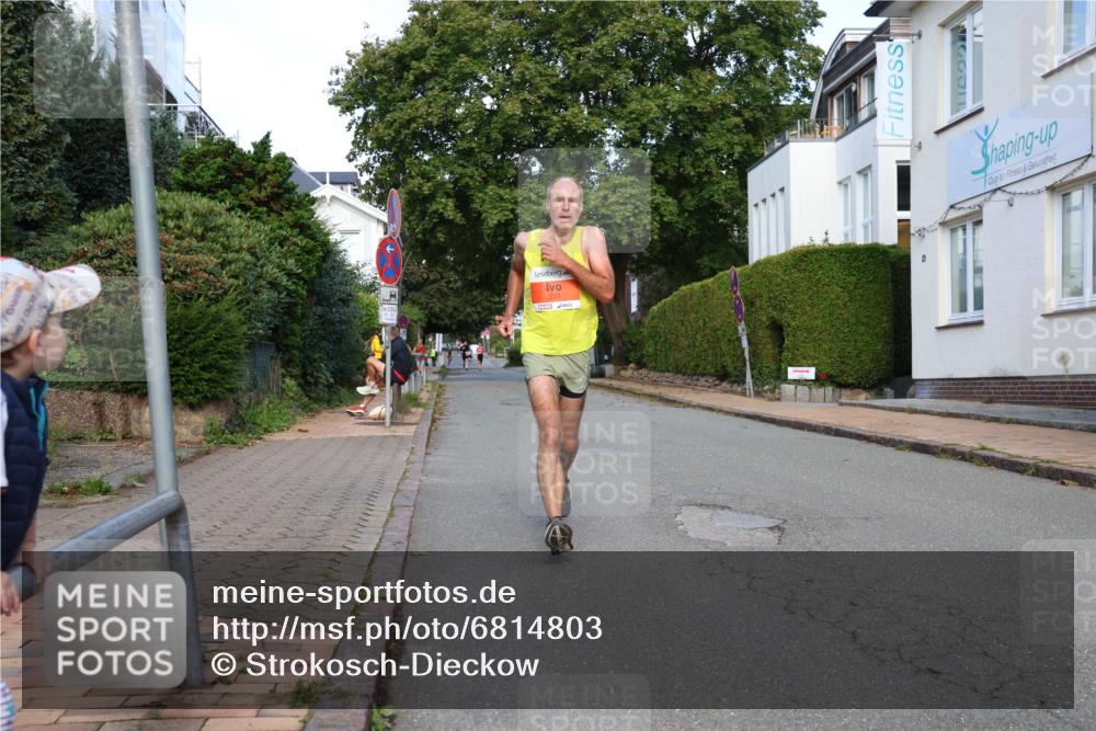 25.08.2024 - 20. Blankeneser Heldenlauf Strokosch-Dieckow http://msf.ph/oto/6814803 25.08.2024 09:40:05 Ziel 198, 220, 233 meine-sportfotos.de