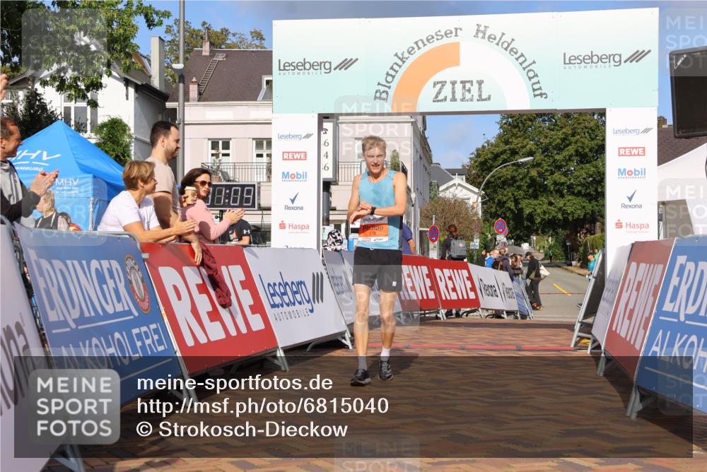 25.08.2024 - 20. Blankeneser Heldenlauf Strokosch-Dieckow http://msf.ph/oto/6815040 25.08.2024 09:31:43 Ziel 238 meine-sportfotos.de