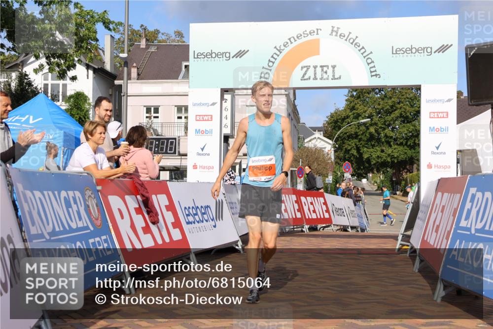 25.08.2024 - 20. Blankeneser Heldenlauf Strokosch-Dieckow http://msf.ph/oto/6815064 25.08.2024 09:31:44 Ziel 238 meine-sportfotos.de