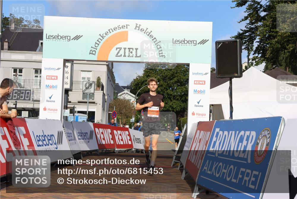25.08.2024 - 20. Blankeneser Heldenlauf Strokosch-Dieckow http://msf.ph/oto/6815453 25.08.2024 09:36:04 Ziel 236 meine-sportfotos.de