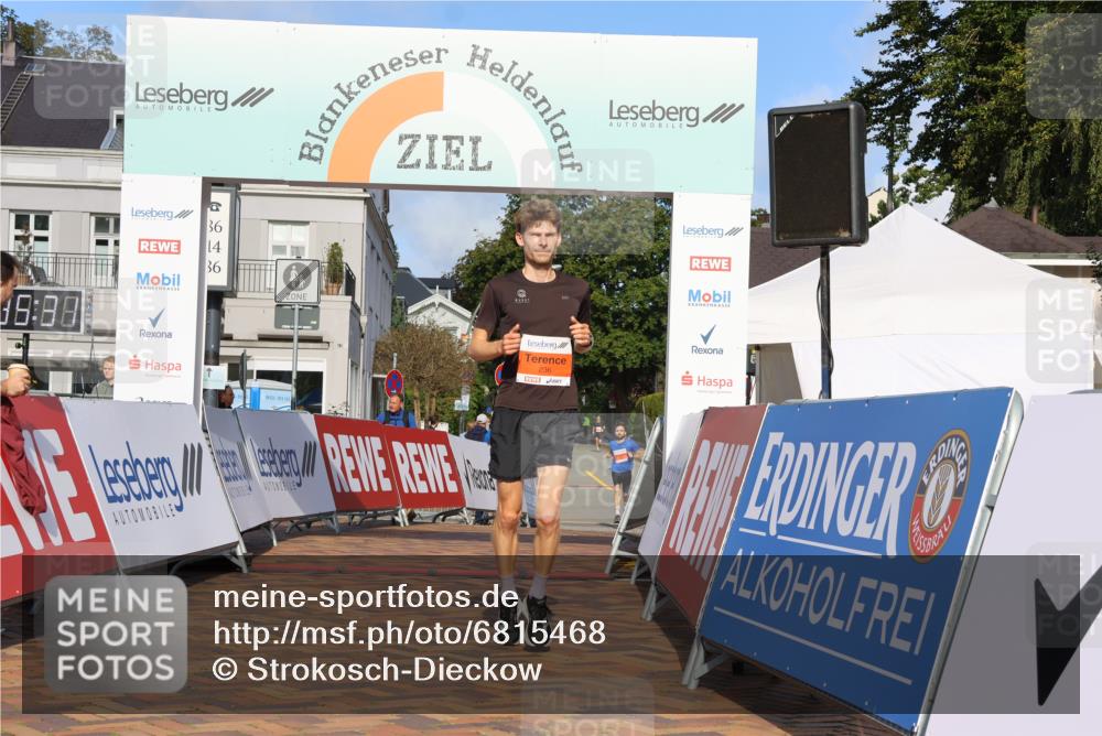 25.08.2024 - 20. Blankeneser Heldenlauf Strokosch-Dieckow http://msf.ph/oto/6815468 25.08.2024 09:36:04 Ziel 236 meine-sportfotos.de