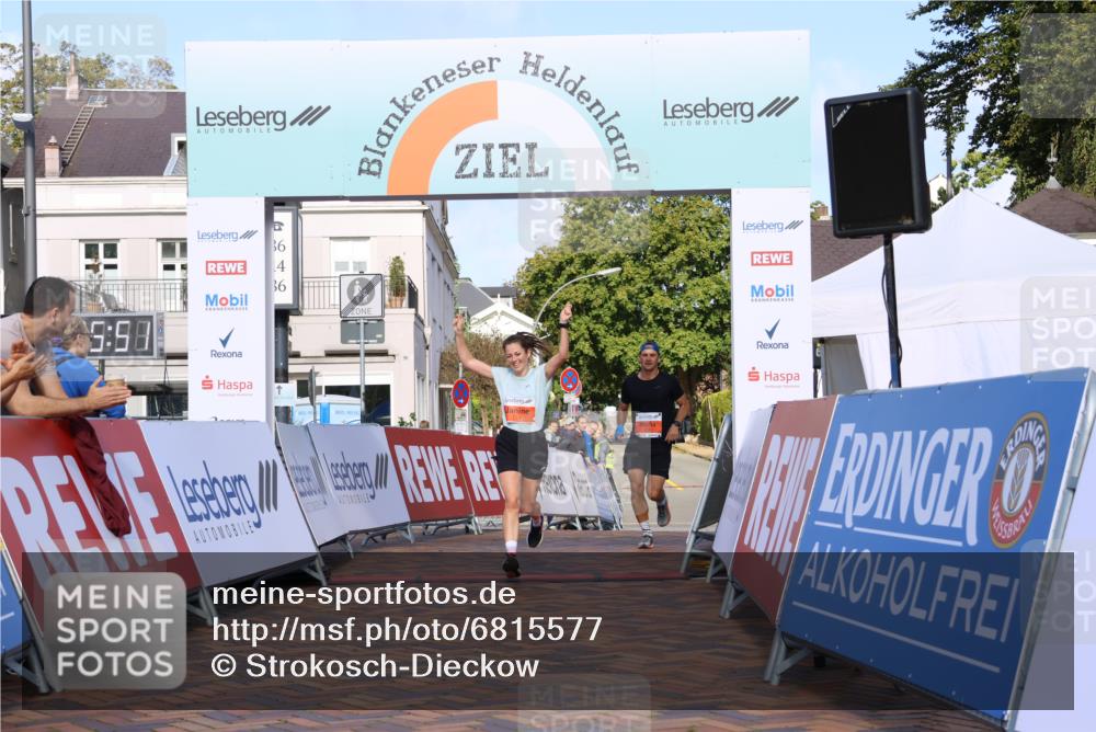 25.08.2024 - 20. Blankeneser Heldenlauf Strokosch-Dieckow http://msf.ph/oto/6815577 25.08.2024 09:36:25 Ziel 214, 215 meine-sportfotos.de