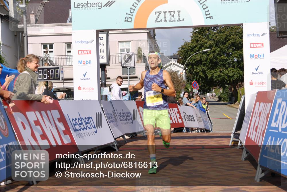 25.08.2024 - 20. Blankeneser Heldenlauf Strokosch-Dieckow http://msf.ph/oto/6816613 25.08.2024 10:10:59 Ziel 6361 meine-sportfotos.de