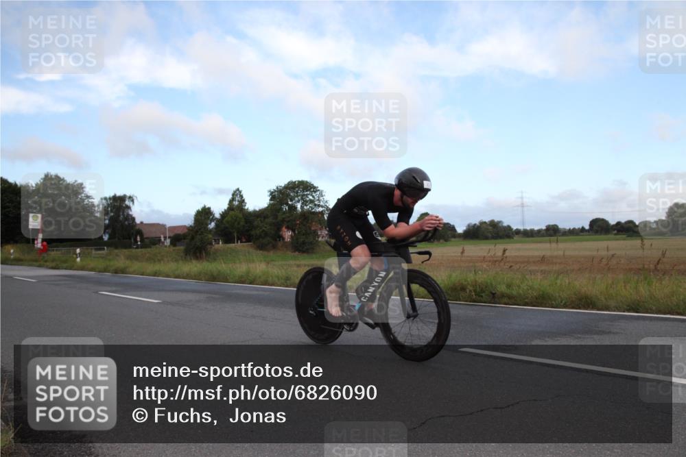 25.08.2024 - Elbe Triathlon Hamburg Fuchs,  Jonas http://msf.ph/oto/6826090 25.08.2024 08:35:25 Radfahren 47 meine-sportfotos.de