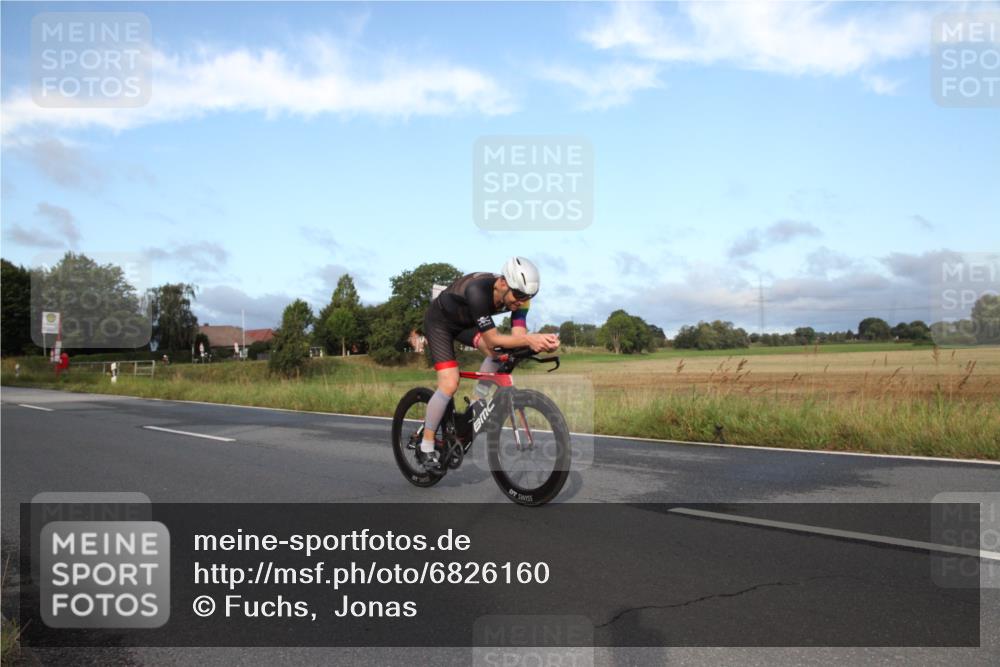 25.08.2024 - Elbe Triathlon Hamburg Fuchs,  Jonas http://msf.ph/oto/6826160 25.08.2024 08:40:56 Radfahren 81, 89, 56 meine-sportfotos.de