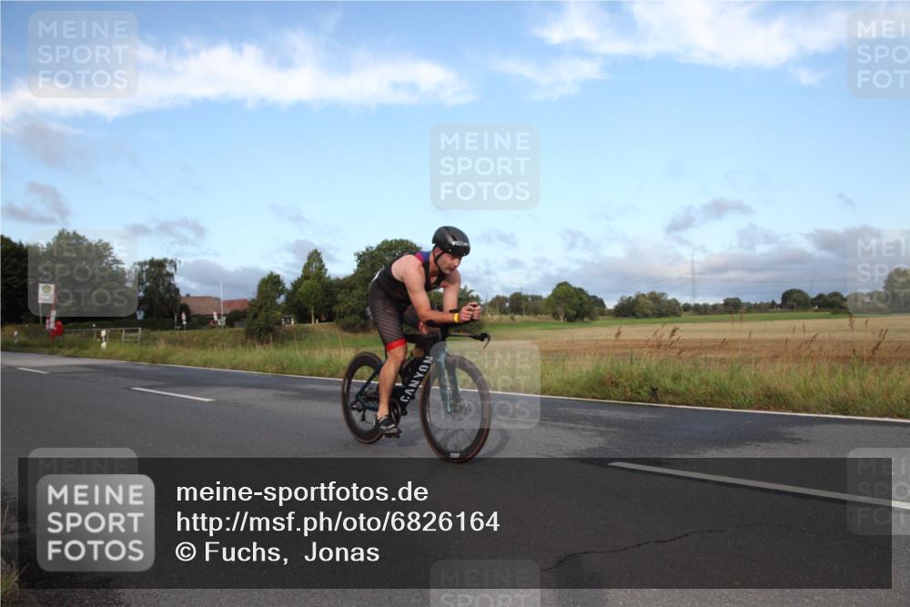 25.08.2024 - Elbe Triathlon Hamburg Fuchs,  Jonas http://msf.ph/oto/6826164 25.08.2024 08:40:59 Radfahren 89, 56, 50 meine-sportfotos.de